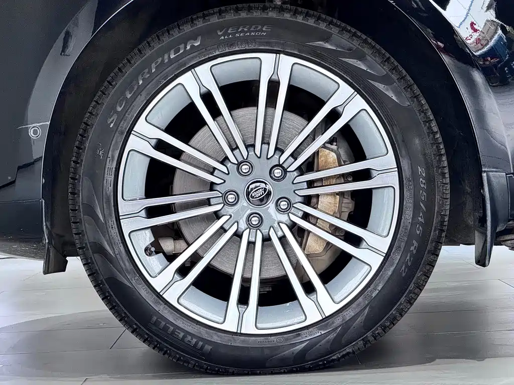 Range Rover 2023 3.0 L6 400PS Creation Extended Edition