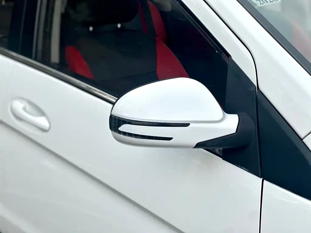 Senova X25 2015 1.5L Manual Elite