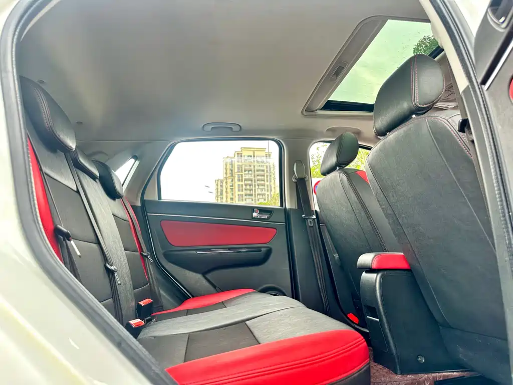 Senova X25 2015 1.5L Manual Elite