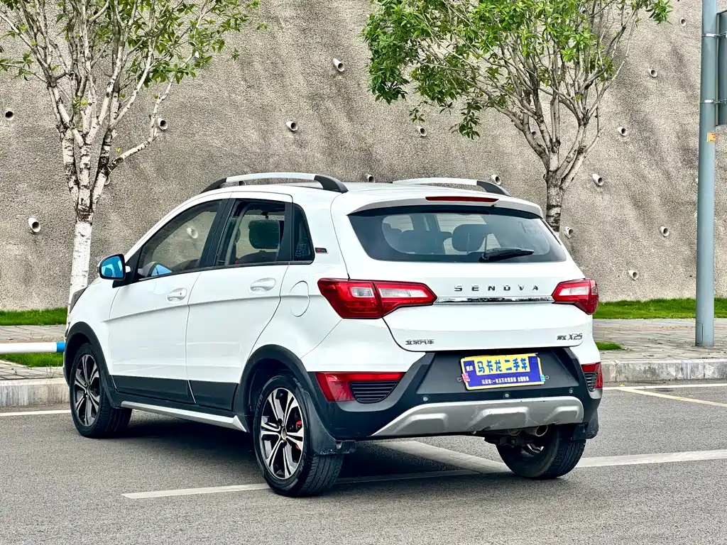 Senova X25 2015 1.5L Manual Elite
