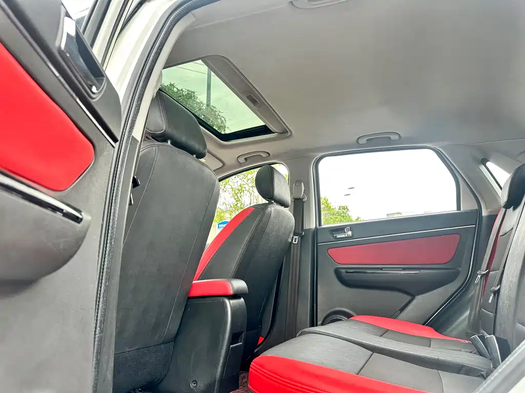 Senova X25 2015 1.5L Manual Elite