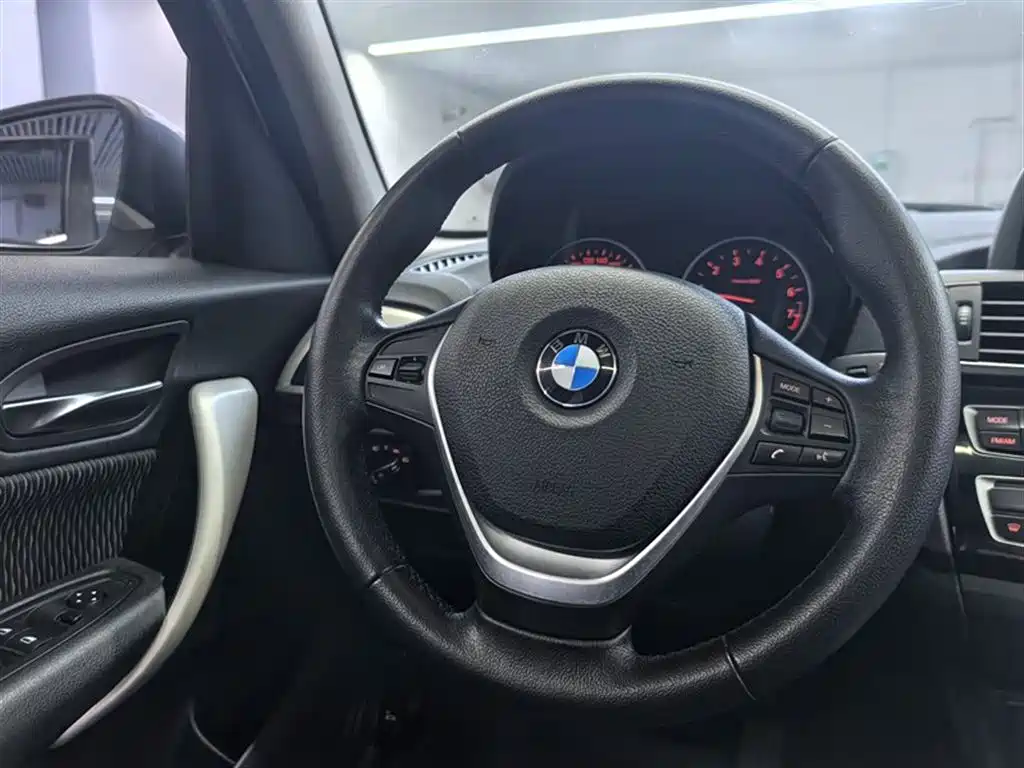 BMW 1 Series Import 2015 120i Leading Edition