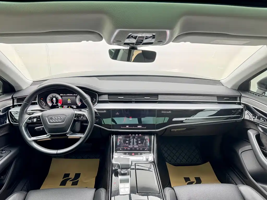 Audi A8L 2021 50 TFSI quattro Comfort Trim