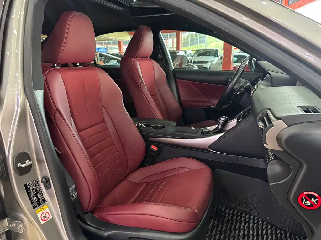 Lexus IS 2017 300 F SPORT