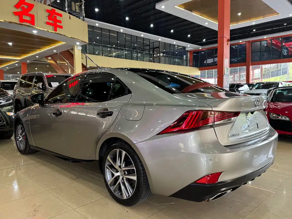 Lexus IS 2017 300 F SPORT