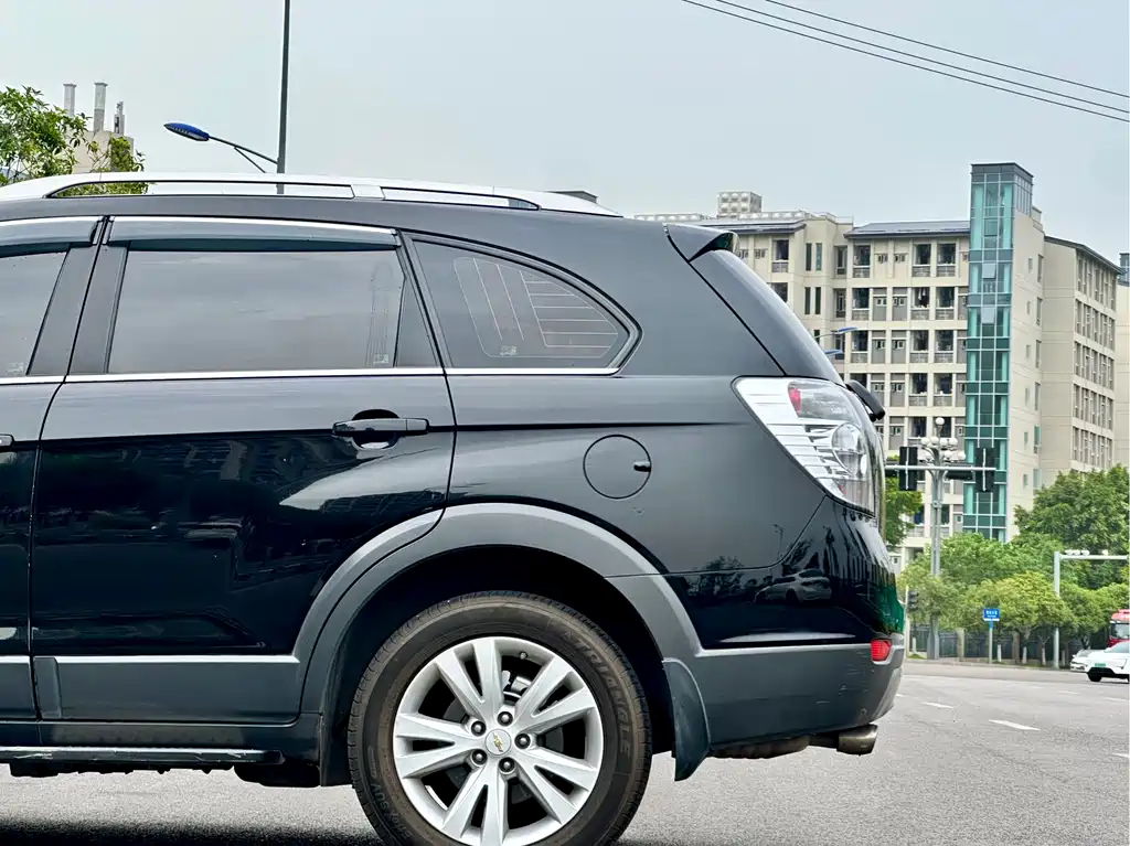Chevrolet Captiva 2014 2.4L AWD Flagship Edition 7-Seater