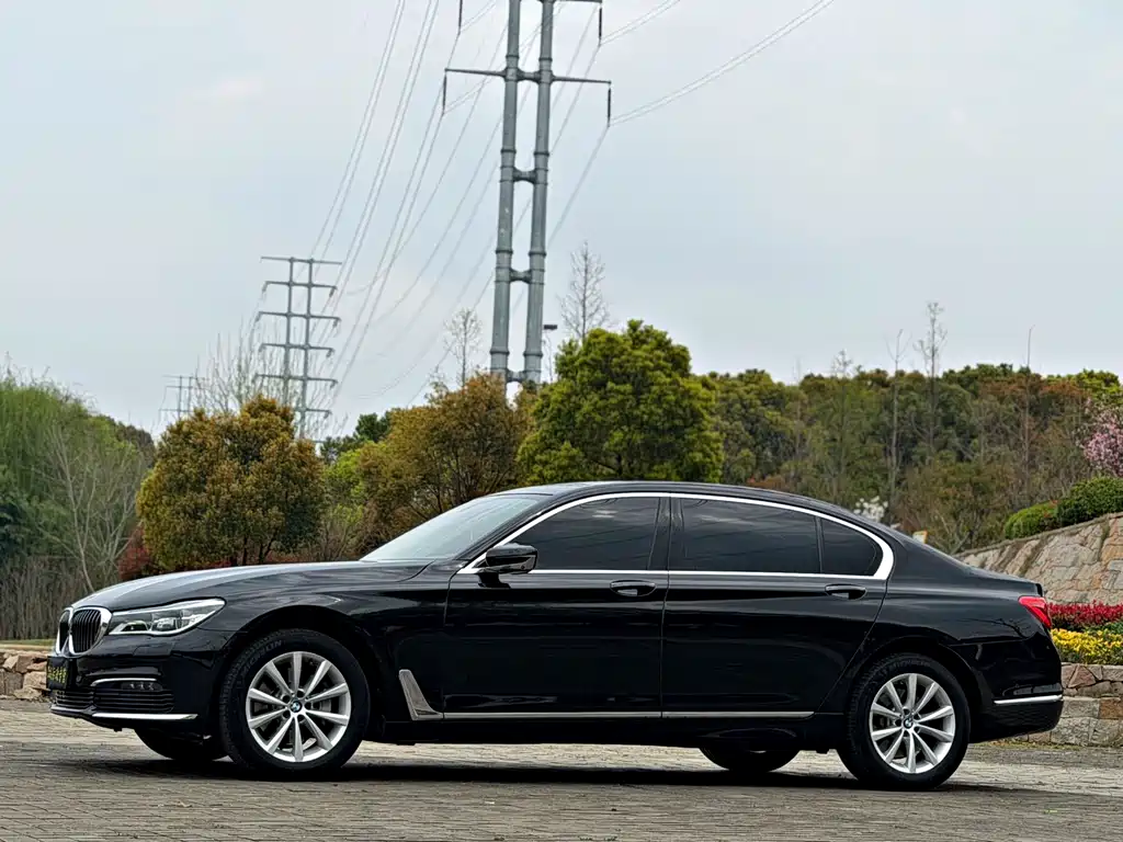 BMW 7 Series 2016 730Li Luxury