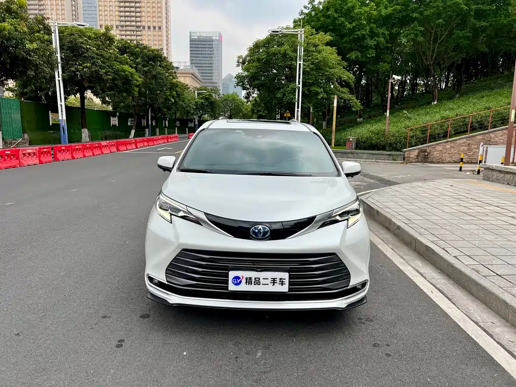 Sienna 2021 2.5L Hybrid Supreme Edition