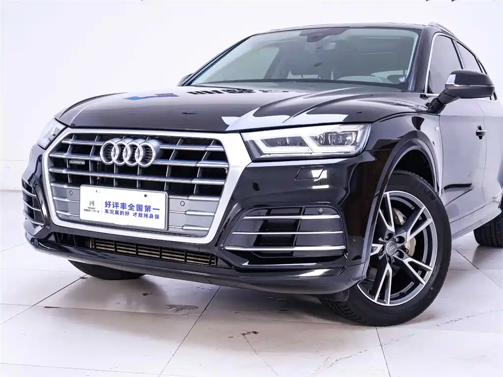Audi Q5L 2018 40 TFSI Fashion Edition China VI