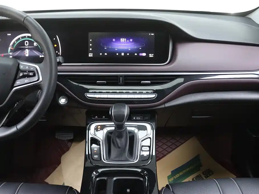 GAC Trumpchi M6 2023 PRO 270T DCT Luxury Edition