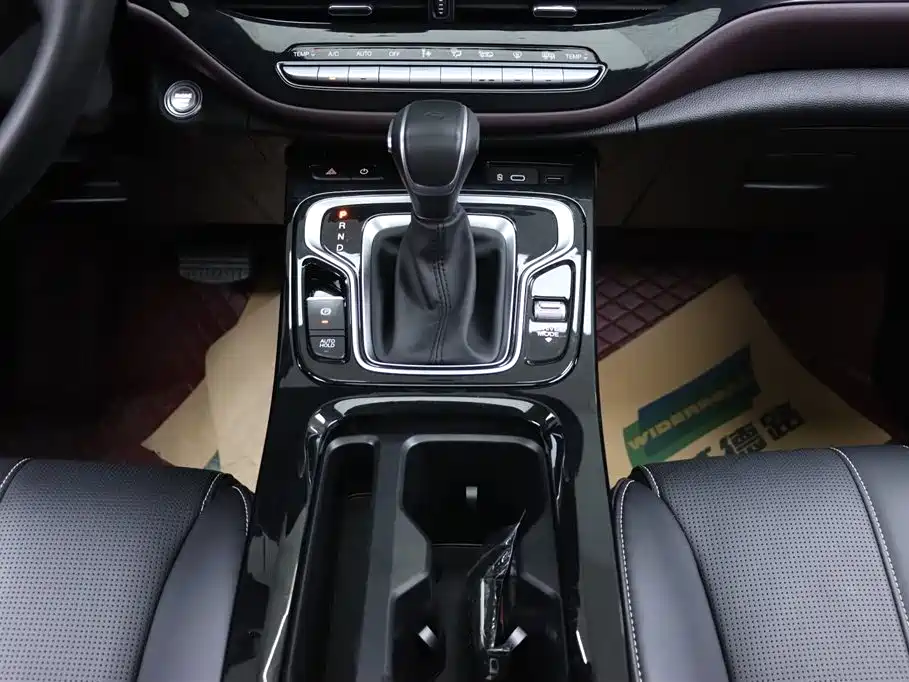 GAC Trumpchi M6 2023 PRO 270T DCT Luxury Edition