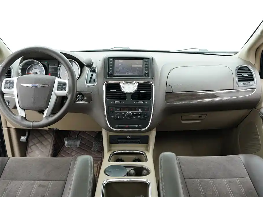 Chrysler Grand Voyager 2013 3.6L Luxury Edition
