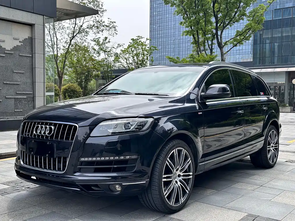 Audi Q7 2011 3.0 TFSI Entry (200kW)