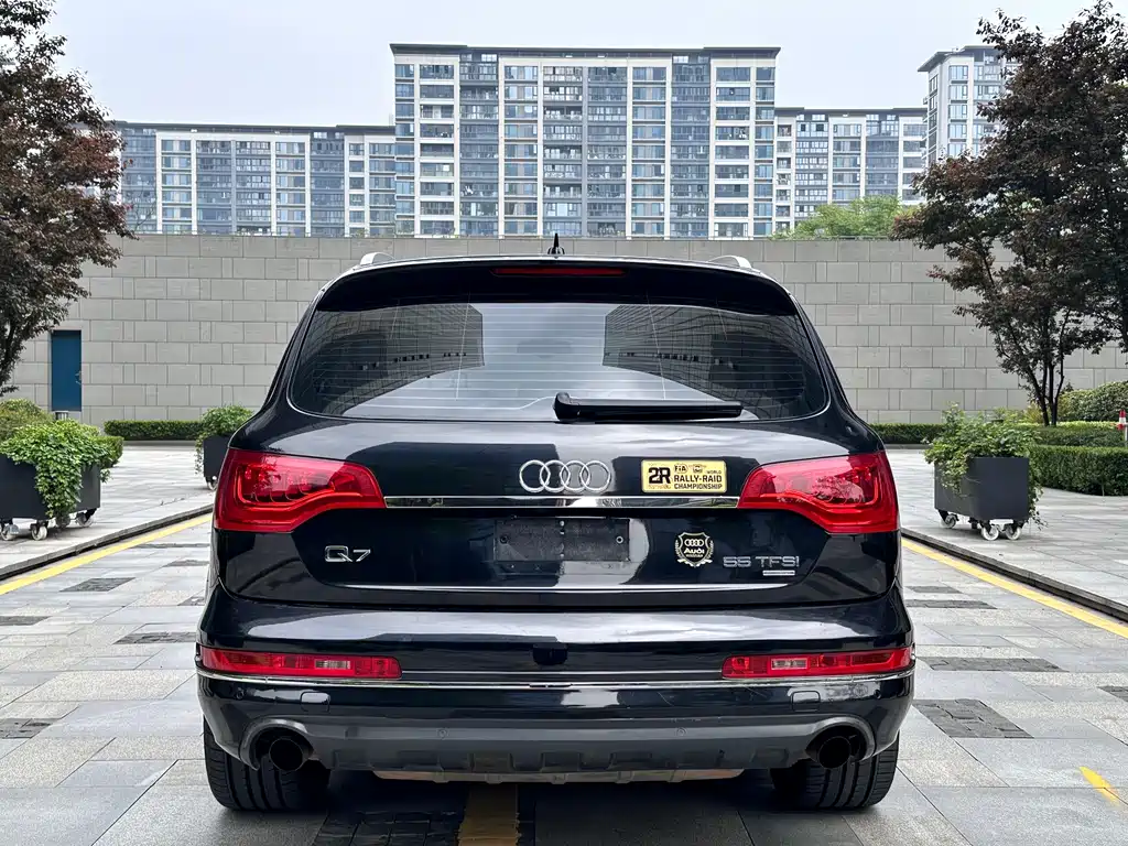 Audi Q7 2011 3.0 TFSI Entry (200kW)