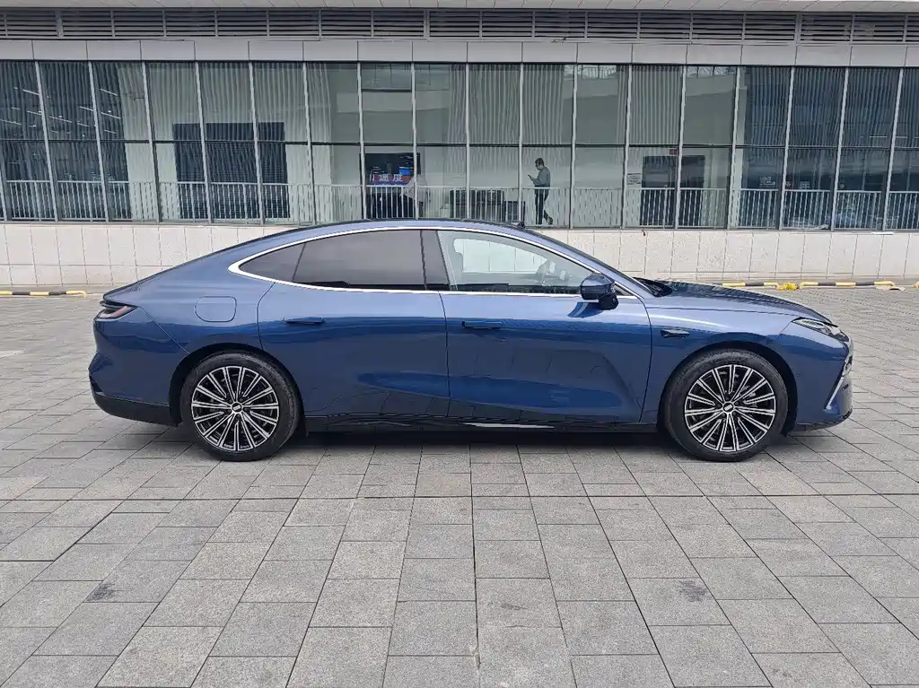Geely Galaxy Xingyao 8 2025 130km EM-P Starship Edition