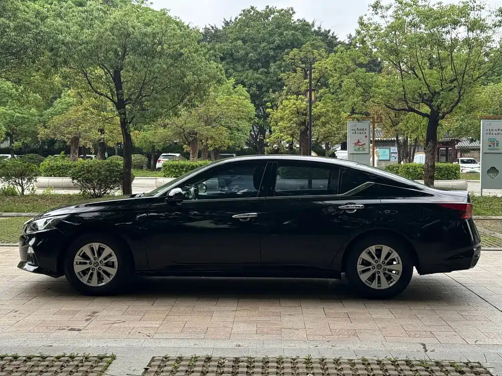 Nissan Altima 2021 2.0L XE Fashion Edition