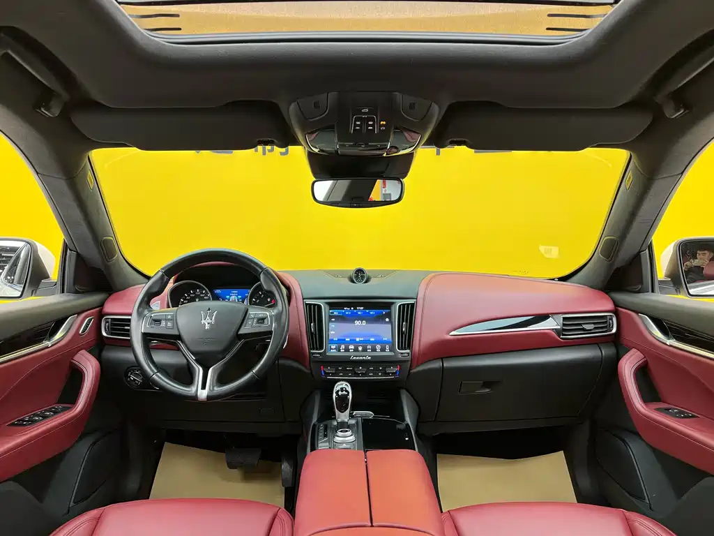 Maserati Levante 2018 3.0T Standard Edition