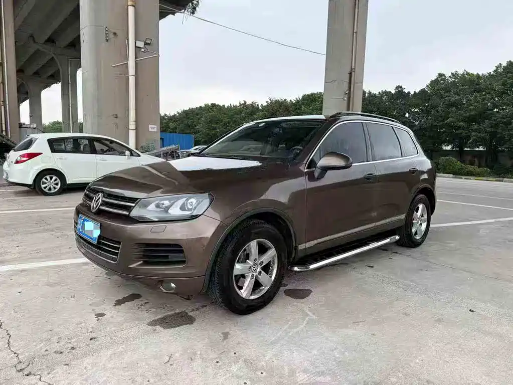 Volkswagen Touareg 2012 R-Line Luxury Edition