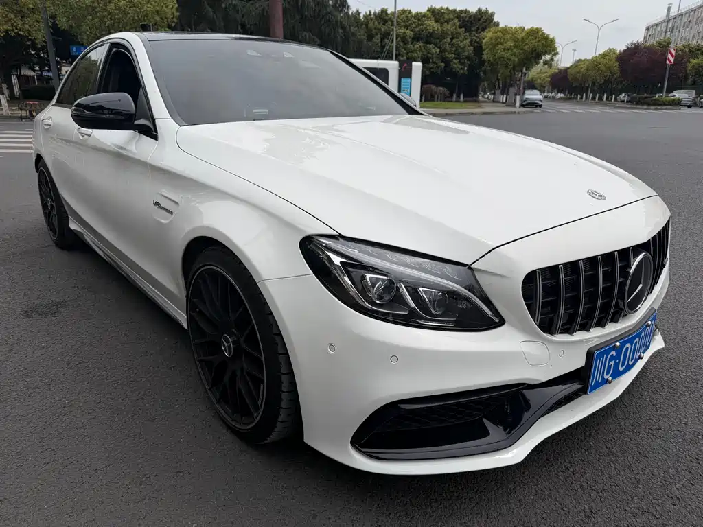 Mercedes-AMG C 63