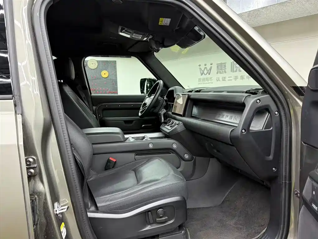 Land Rover Defender 2025 110 3.0T P400 X