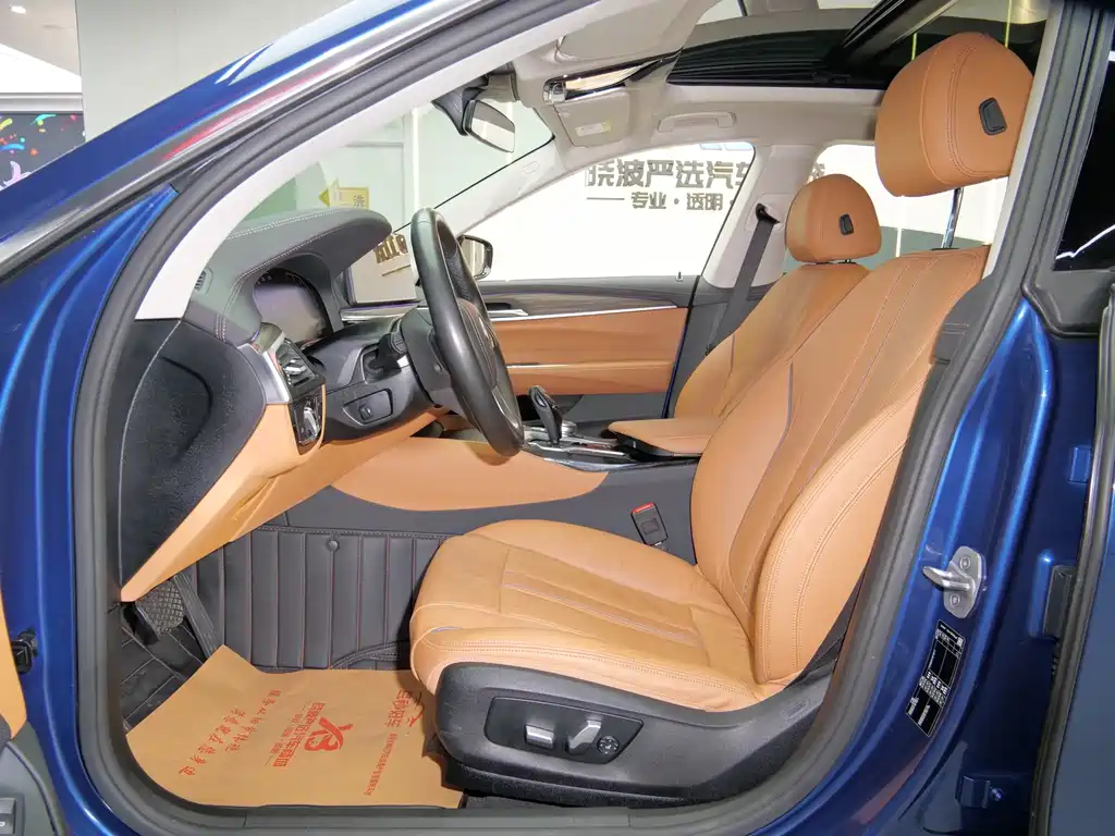 BMW 6 Series GT 2021 630i Luxury Design Package