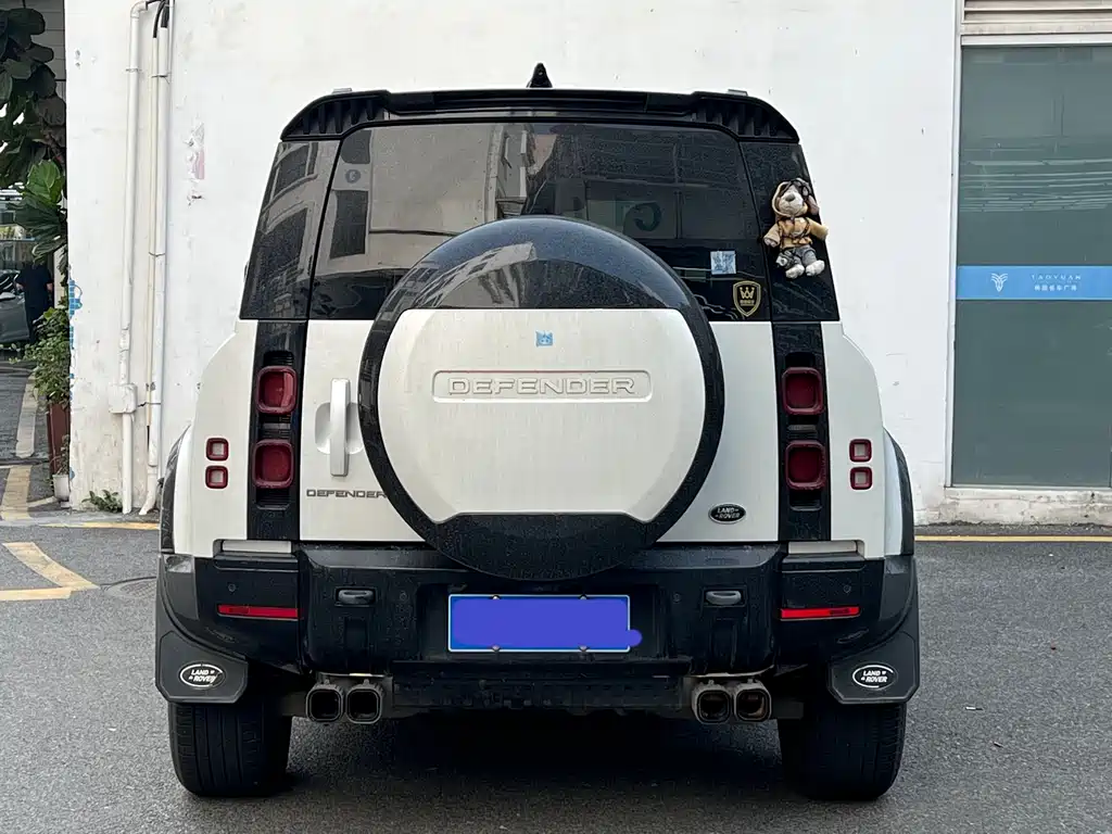 Land Rover Defender 2025 110 3.0T P400 X-Dynamic HSE