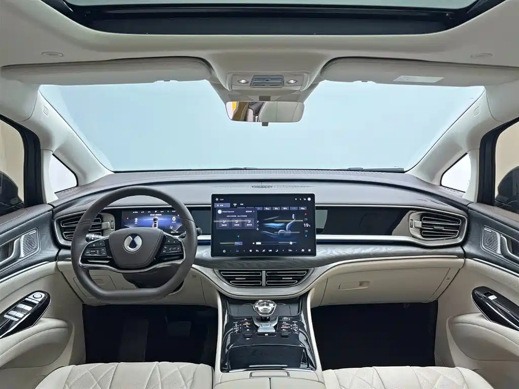 Denza D9 2024 DM-i 980 AWD Deluxe