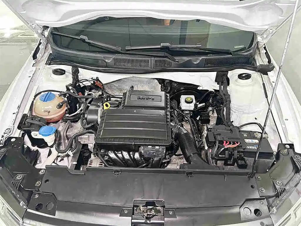 Volkswagen Bora 2018 1.5L Manual Fashion