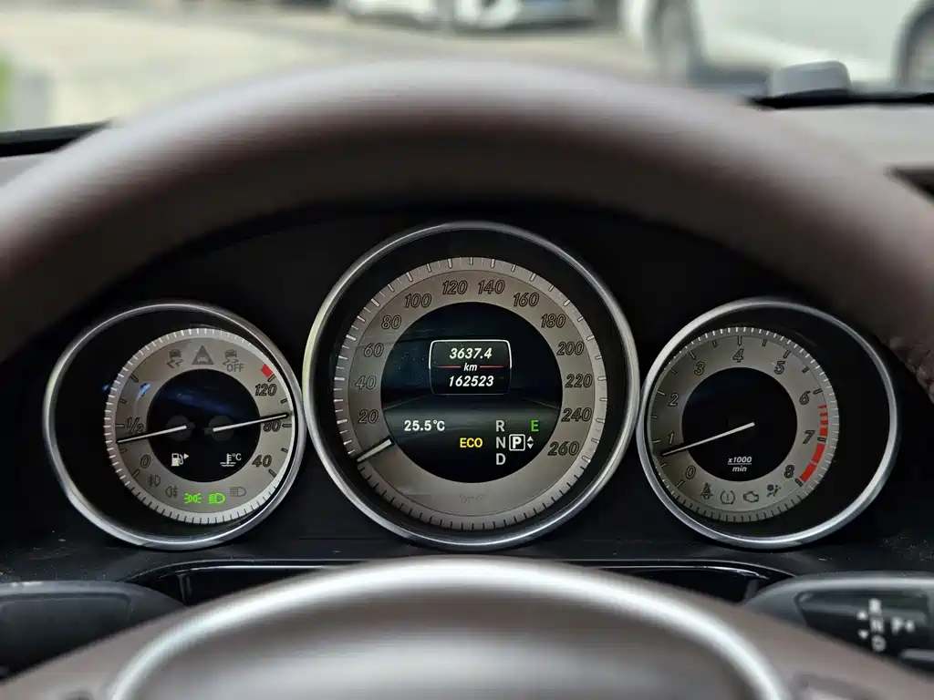 Mercedes-Benz E-Class 2014 Facelift E 260 L Sport