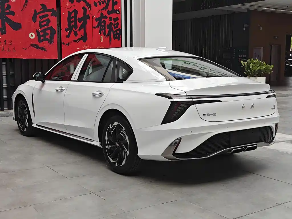 Hongqi H6 2023 2.0T Zhimei Edition