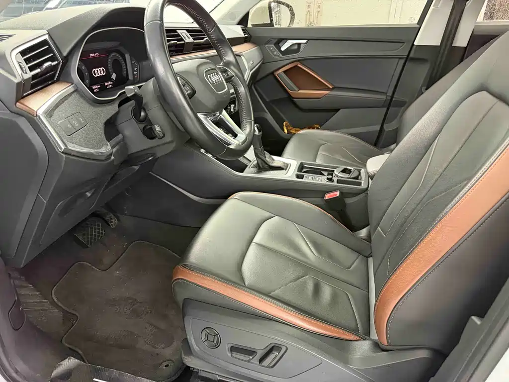 Audi Q3 2022 35 TFSI Fashion Elegant