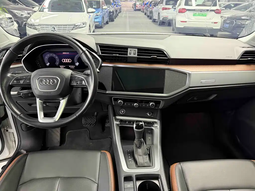 Audi Q3 2022 35 TFSI Fashion Elegant