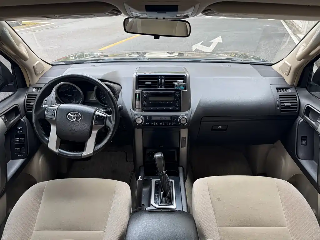 Toyota Prado 2010 2.7L Automatic Luxury Edition