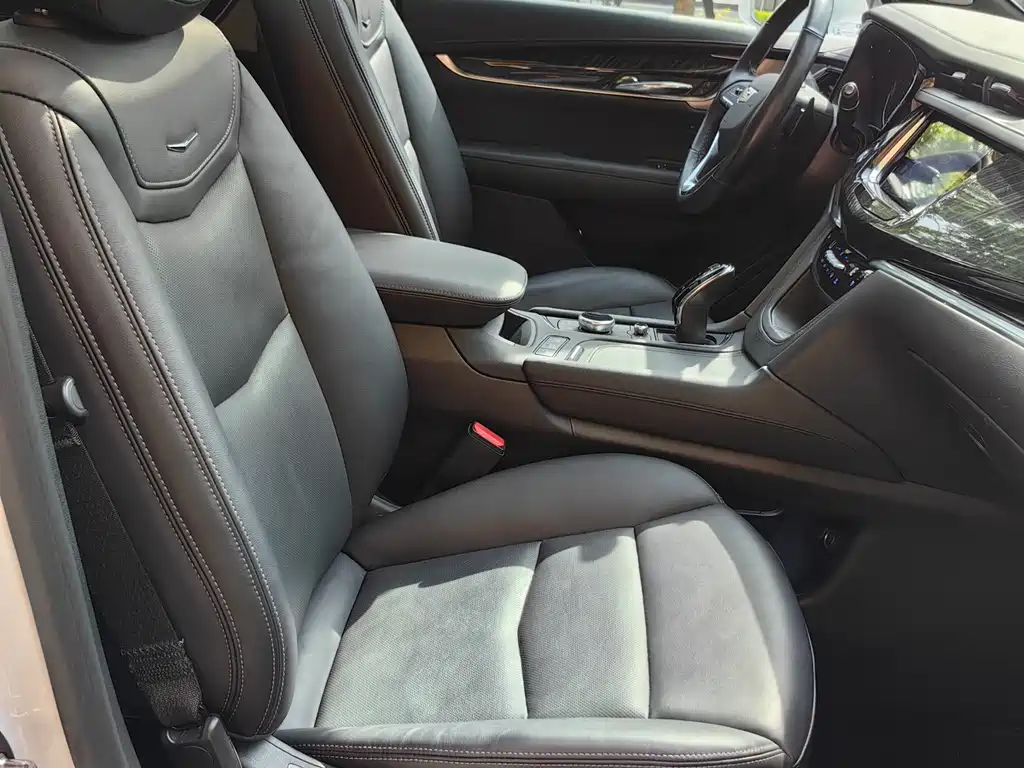 Cadillac XT6 2022 2.0T 7-Seater AWD Luxury