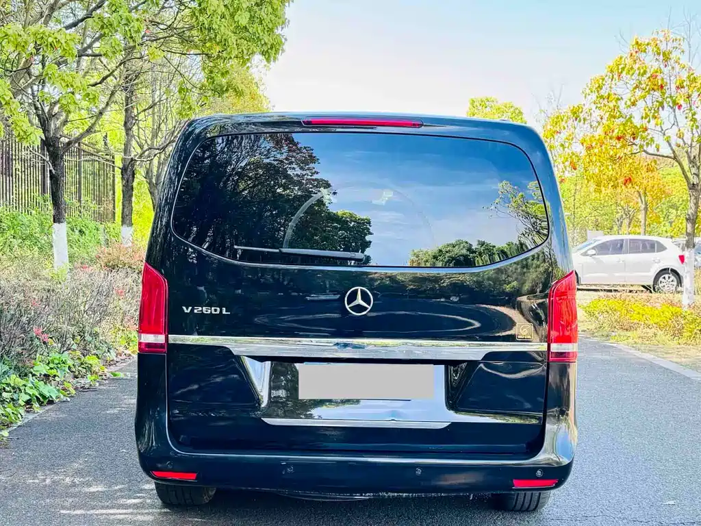Mercedes-Benz V-Class 2017 V 260 L Exclusive Long Wheelbase