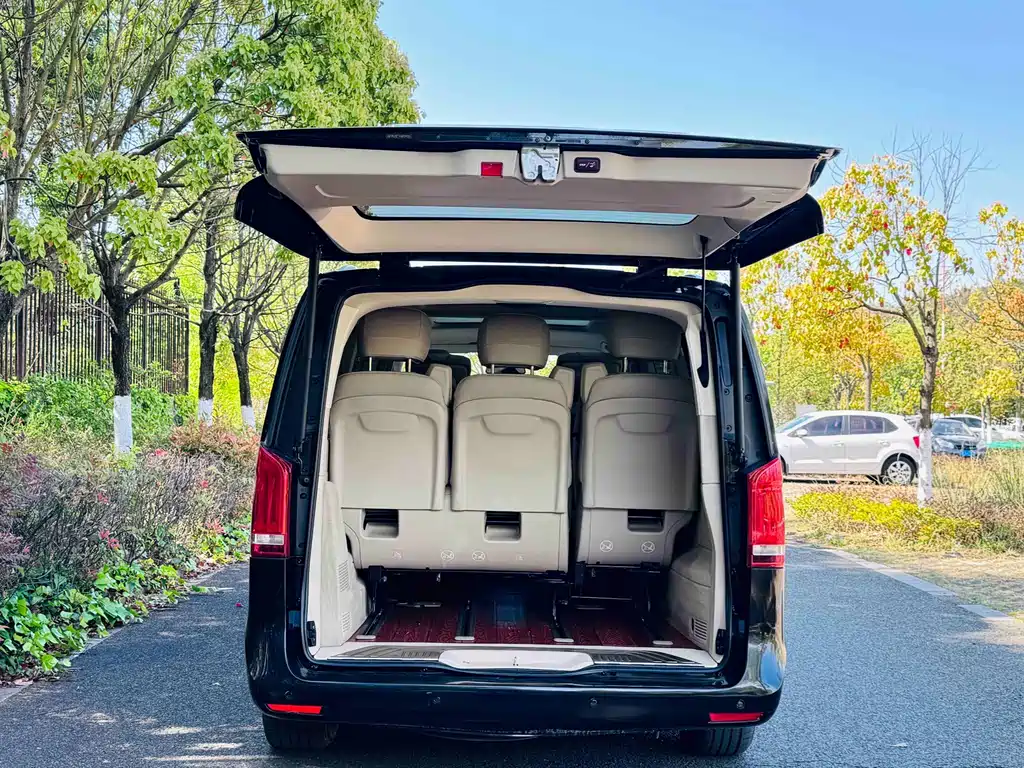 Mercedes-Benz V-Class 2017 V 260 L Exclusive Long Wheelbase