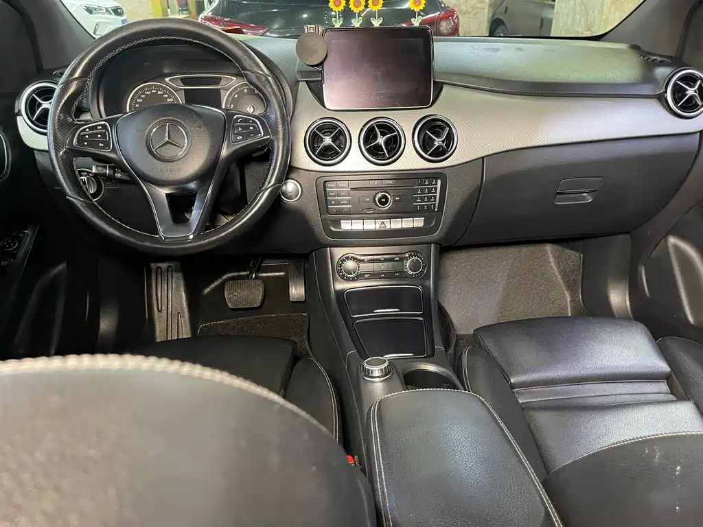 Mercedes-Benz B-Class 2017 B 200 Dynamic