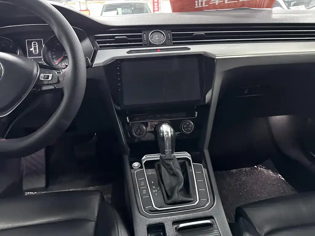 Magotan 2018 330TSI DSG Leading Edition