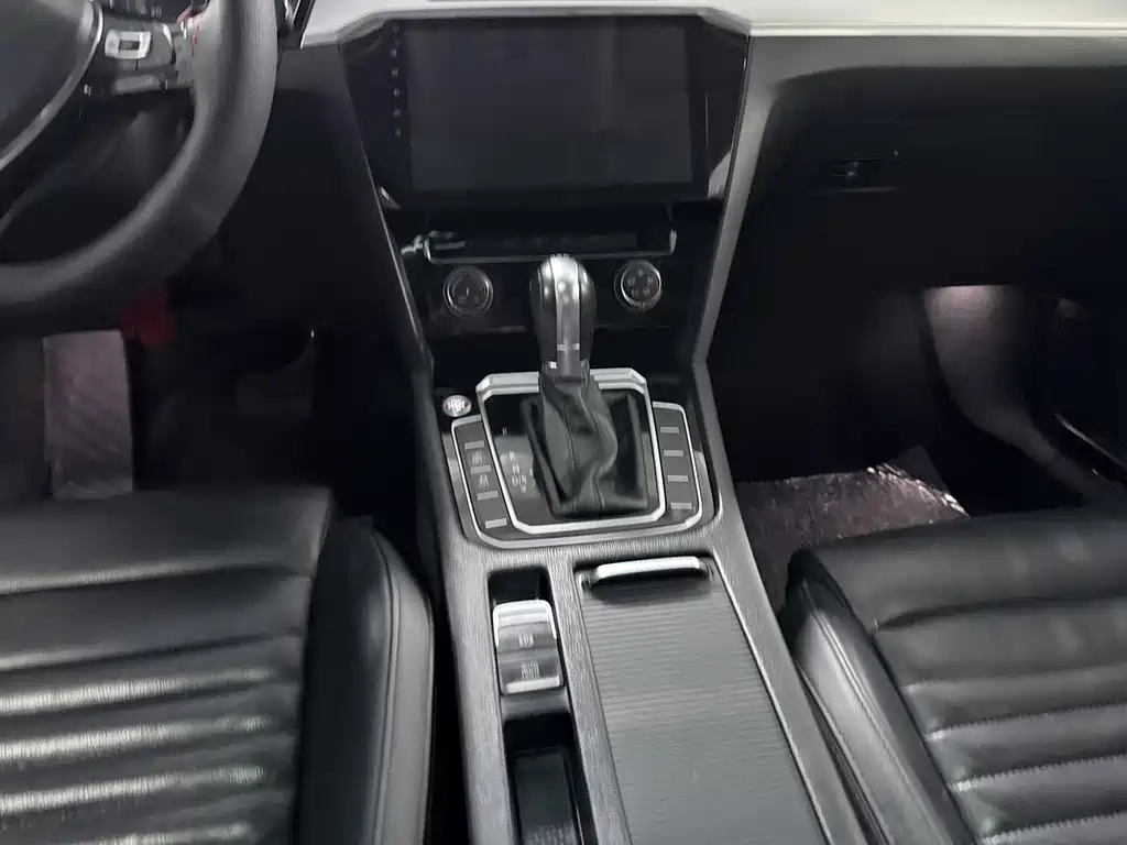 Magotan 2018 330TSI DSG Leading Edition