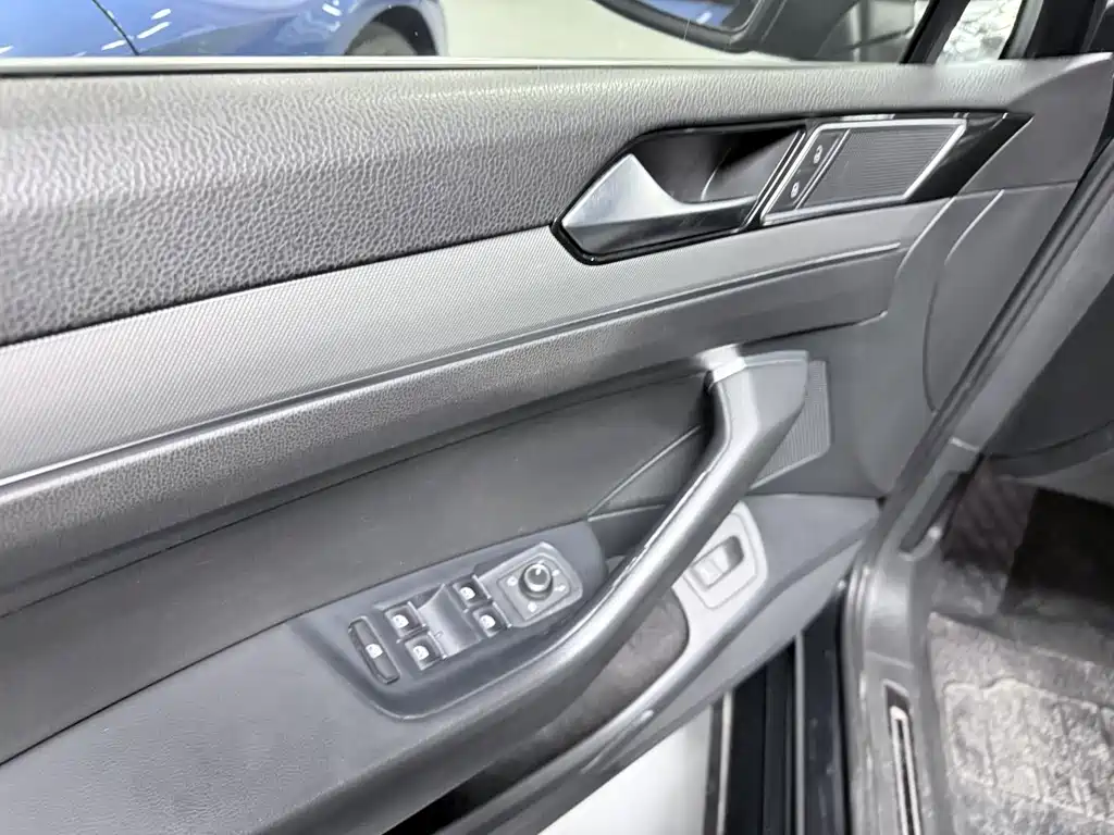 Magotan 2018 330TSI DSG Leading Edition