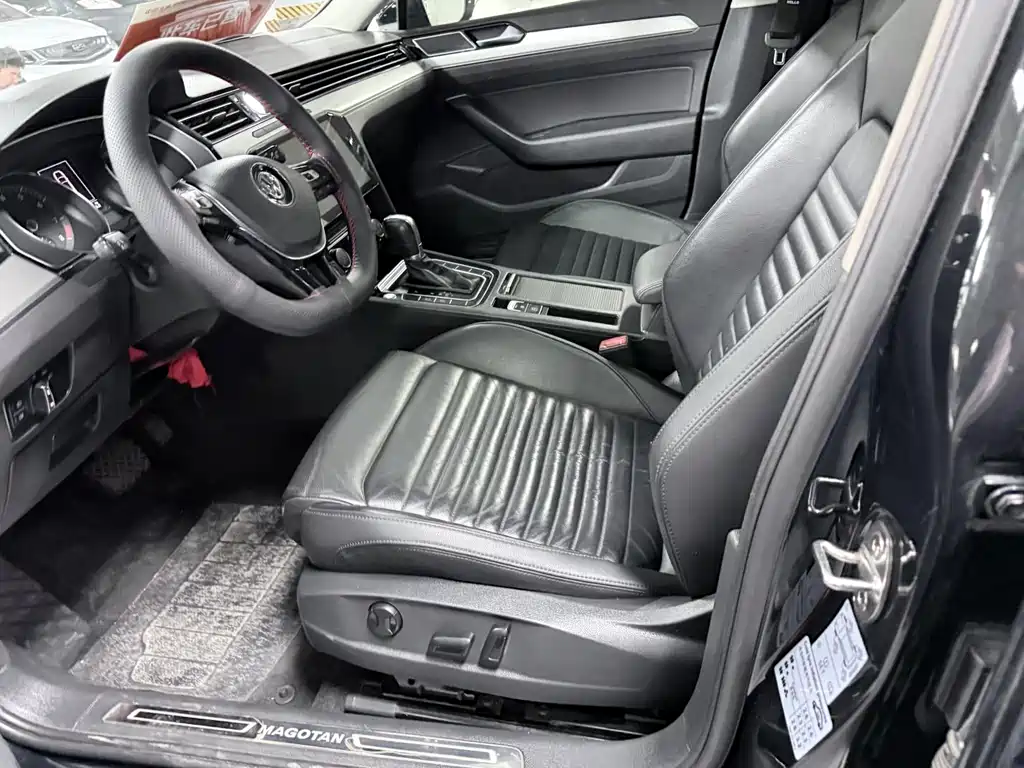 Magotan 2018 330TSI DSG Leading Edition
