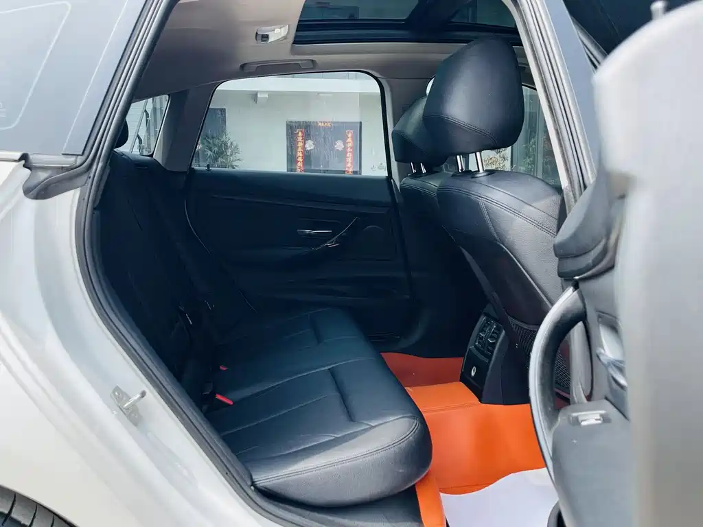 BMW 3 Series GT 2019 320i Fashion Edition