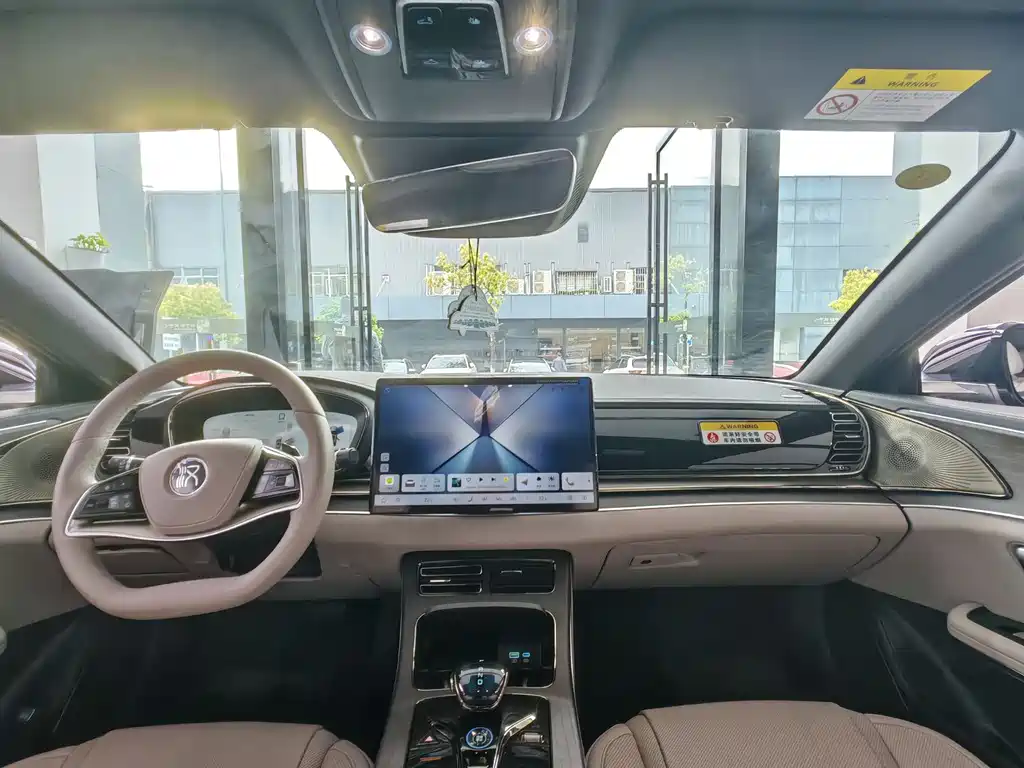 BYD Han 2025 DM-i Intelligent Driving Edition 125KM LiDAR Flagship