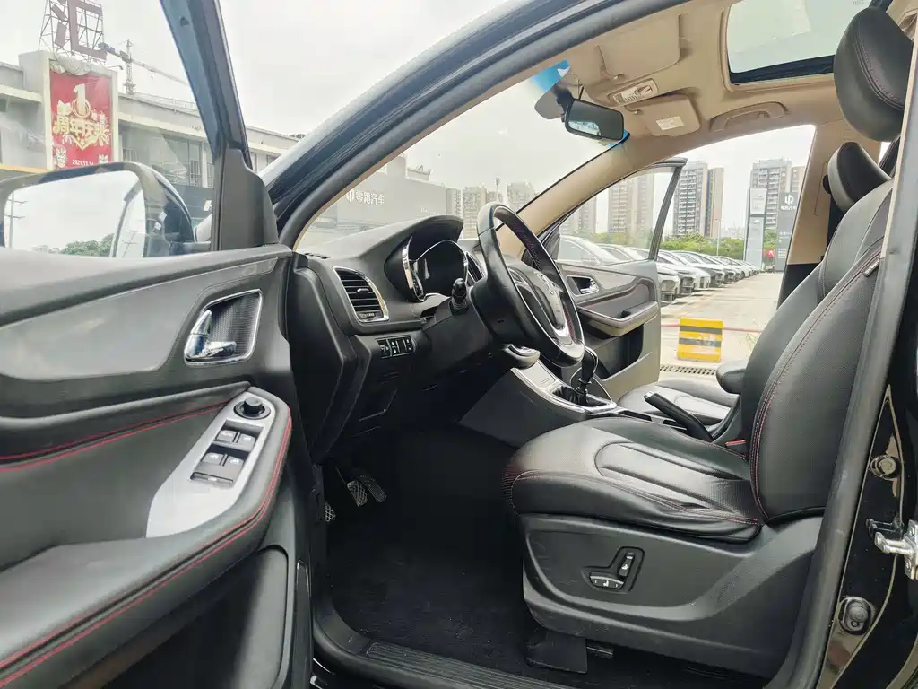 Baojun 560 2016 1.5T Manual Luxury