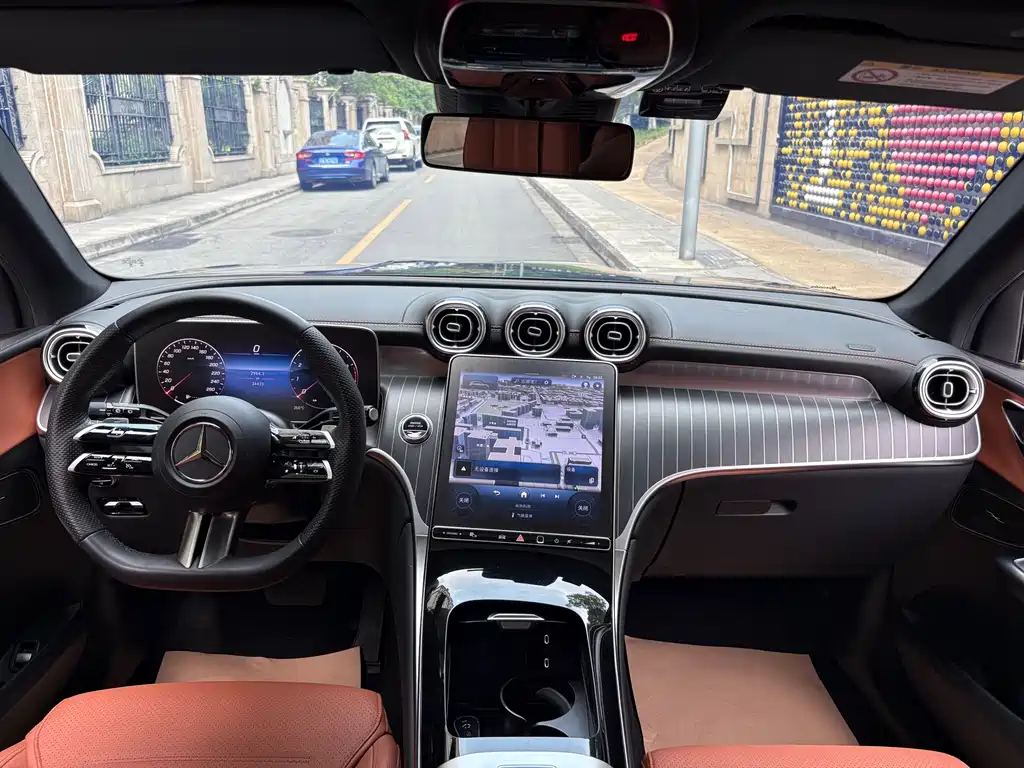 Mercedes-Benz GLC 260 L 4MATIC Luxury 7-Seater (2023 Facelift)