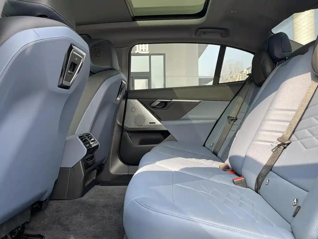 BMW i5 2024 eDrive 35L Exclusive M Sport Package