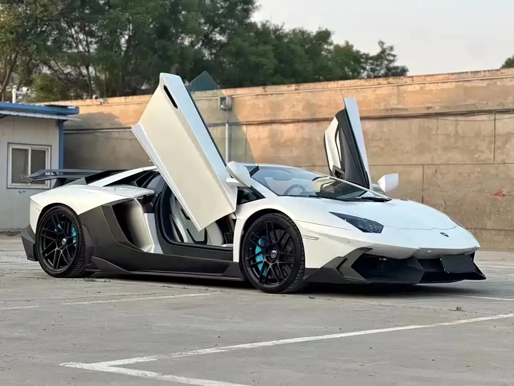 Aventador 2011 LP 700-4