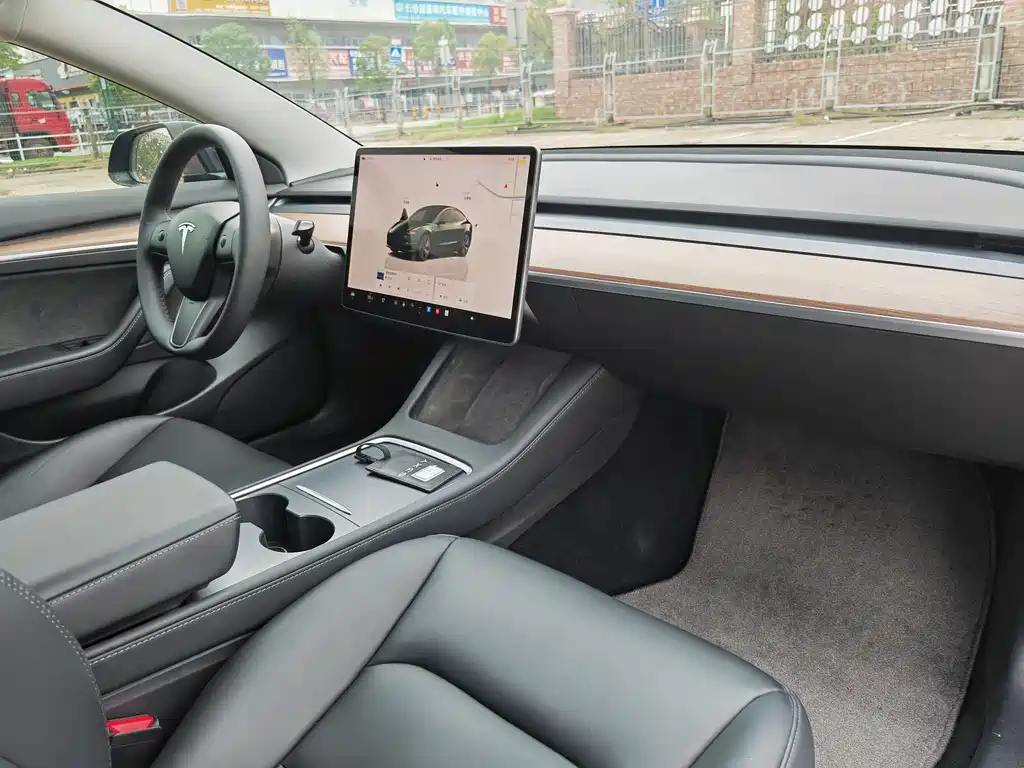 Tesla Model 3 2022 Rear-Wheel Drive