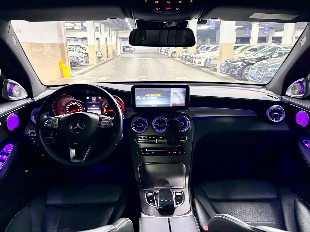 Mercedes-Benz GLC 260 4MATIC Luxury 2016