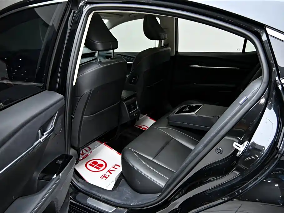 Camry 2024 2.0G Premium Edition